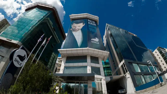 Vorschaubild des Vorstellungsvideos der Smile Hair Clinic